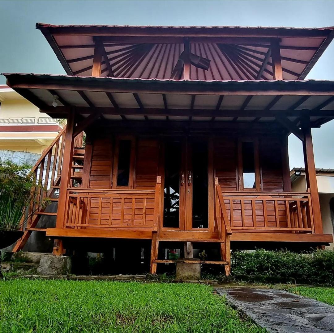 Mayeka Transit Hostel Bandara Internasional Lombok Praya Dış mekan fotoğraf